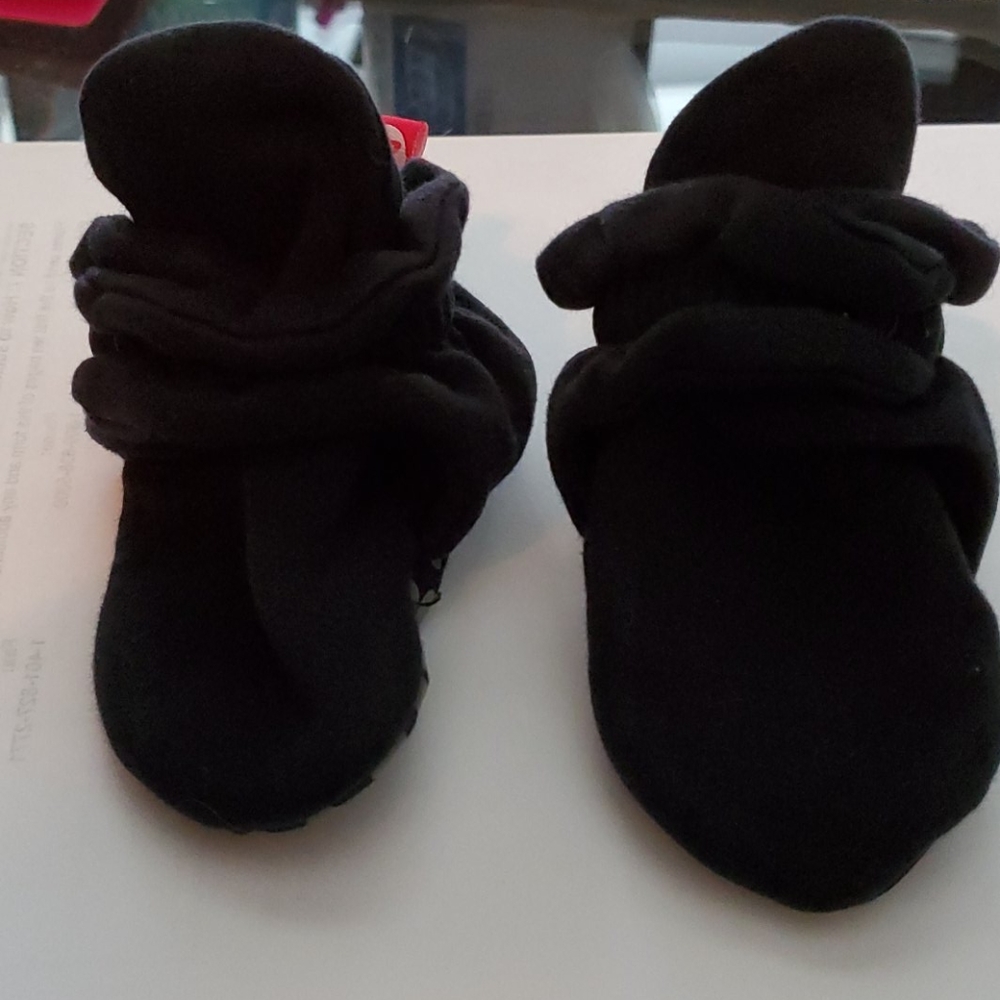 12 month Zutano Gripper Booties